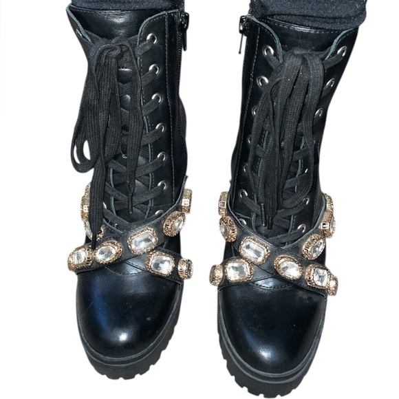 Steve Madden Latch-R booties - Picture 4 of 5